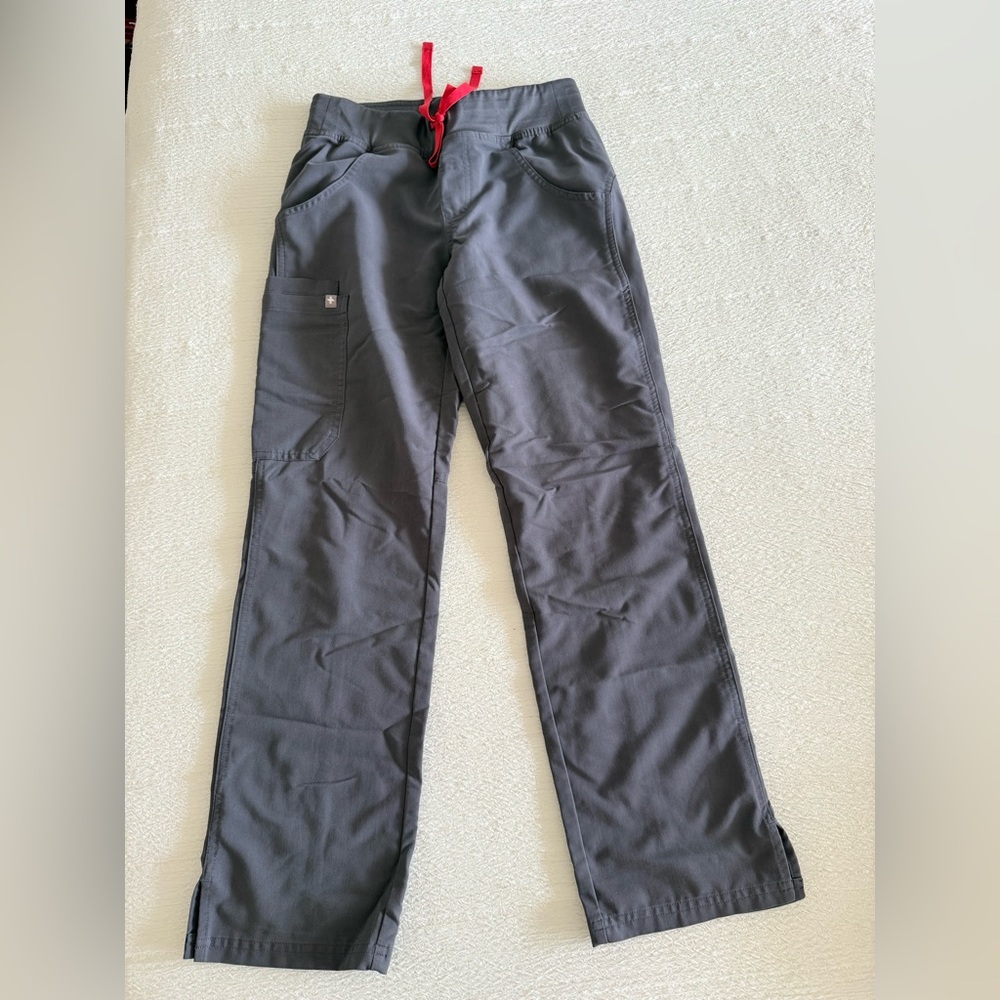 Figs Gray Cargo Pants with Elastic Waistband